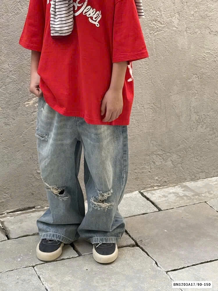 ÁO THUN ĐỎ IN CHỮ