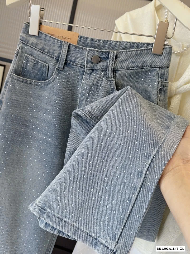 QUẦN JEAN ỐNG ĐỨNG ĐÍNH ĐÁ