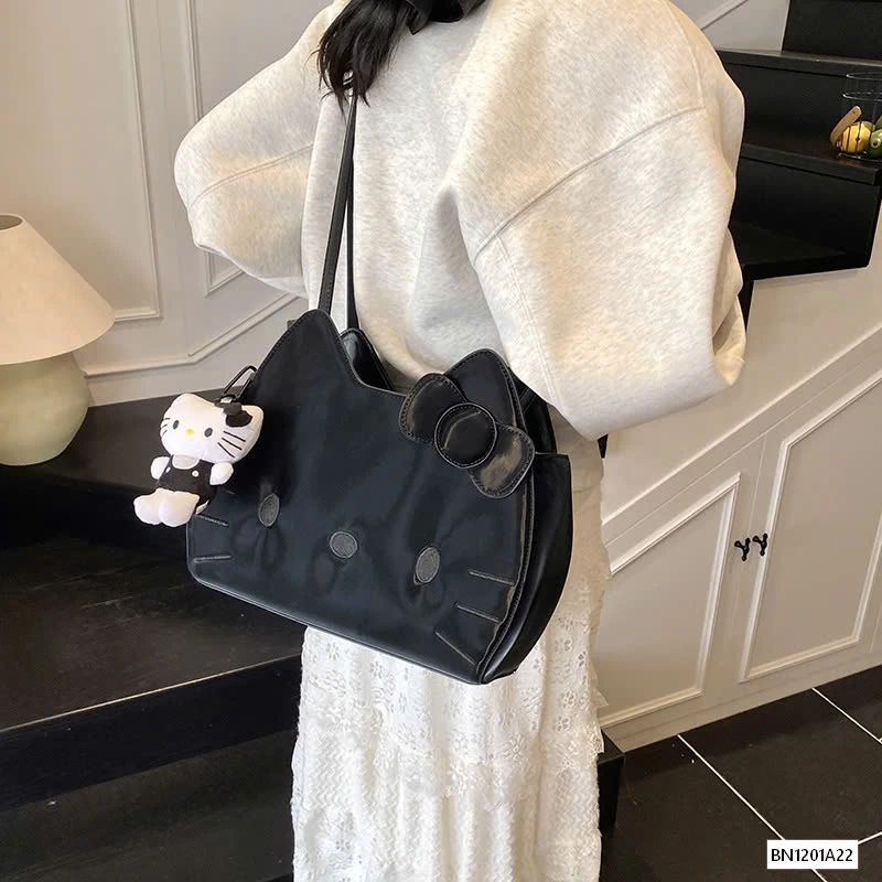 TÚI DA PU ĐEN KITTY