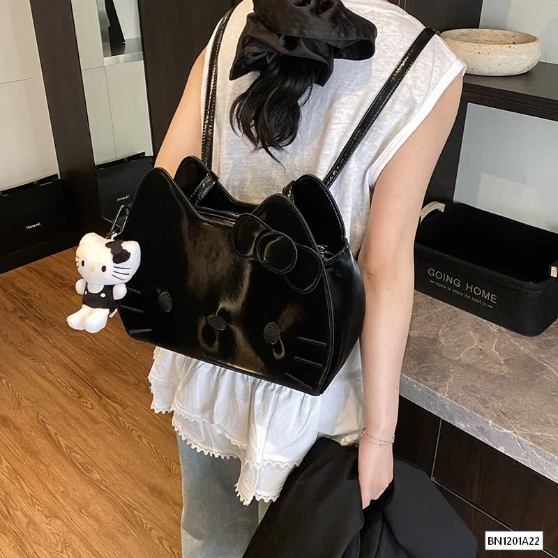 TÚI DA PU ĐEN KITTY