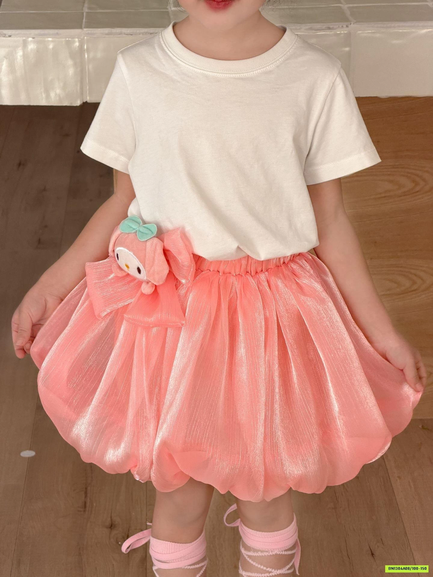 CHÂN VÁY BÍ LAMITTO