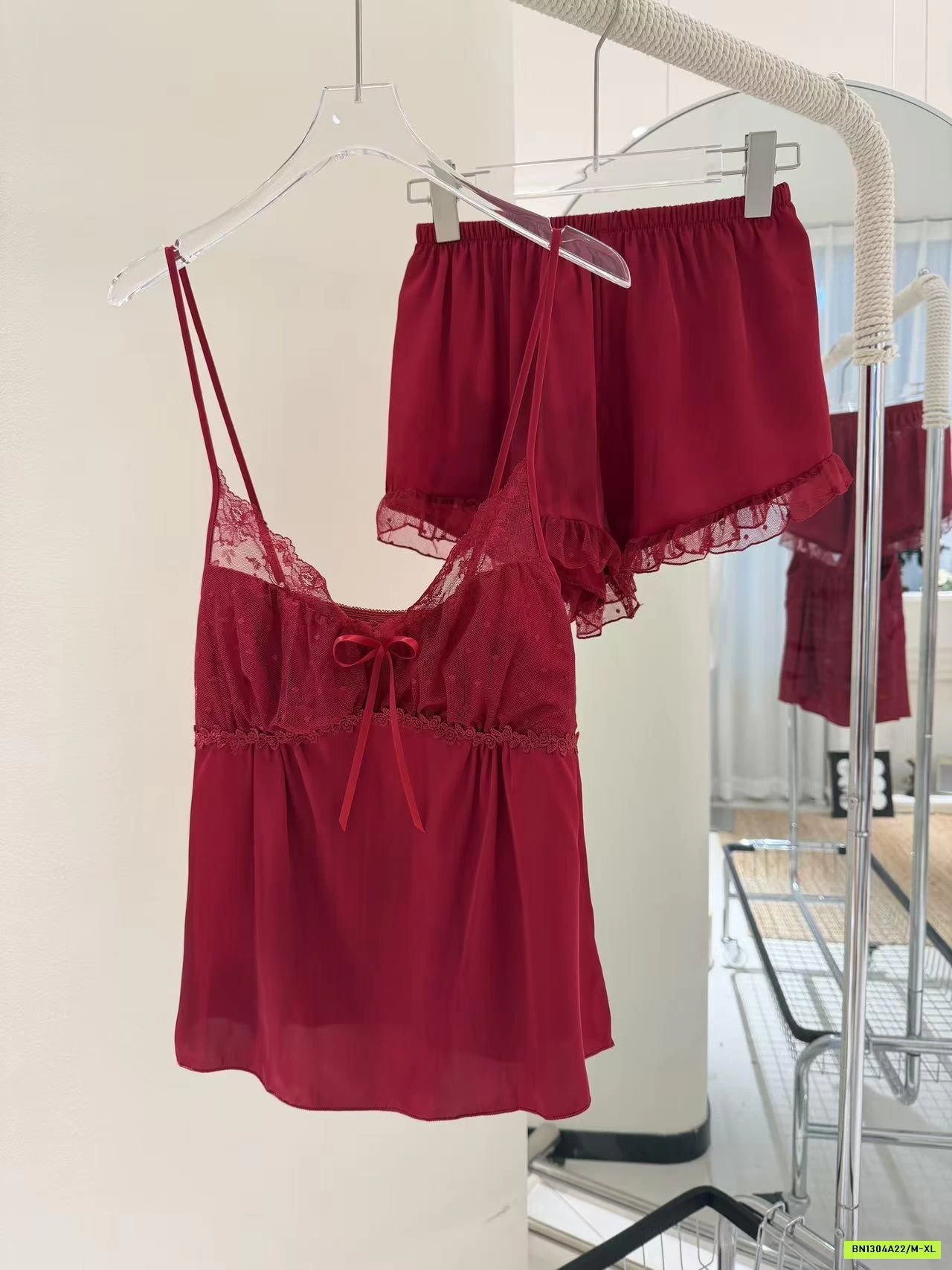 BỘ NGỦ LỤA 2 DÂY VIỀN REN