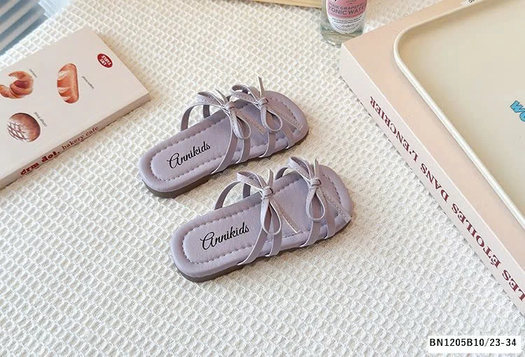 DÉP LÊ ĐẾ BỆT QUAI THẮT NƠ BG