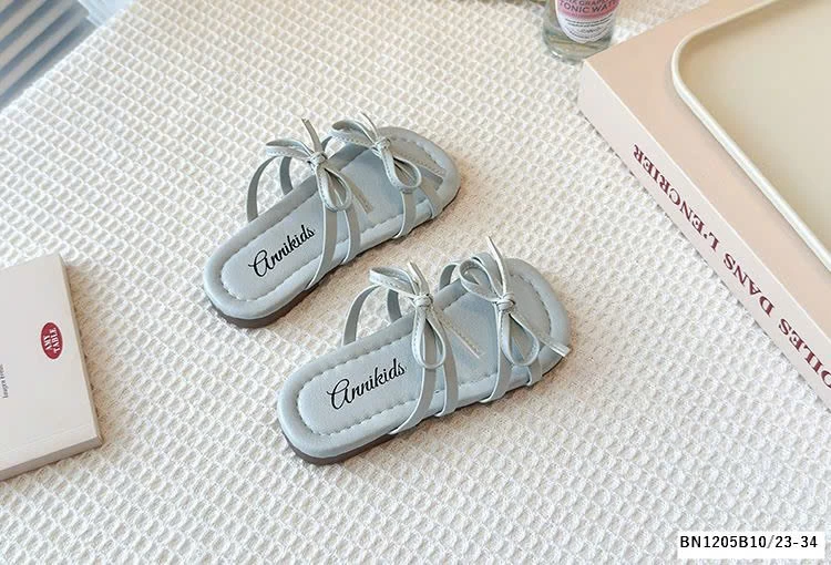 DÉP LÊ ĐẾ BỆT QUAI THẮT NƠ BG