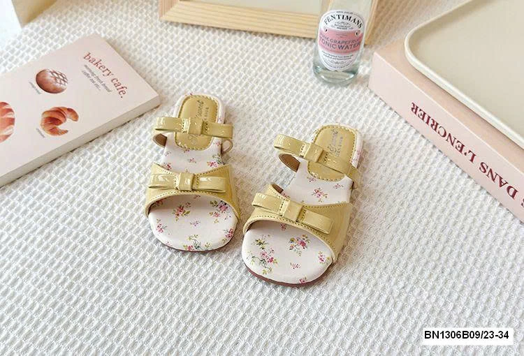 DÉP LÊ ĐẾ HOA 2 QUAI