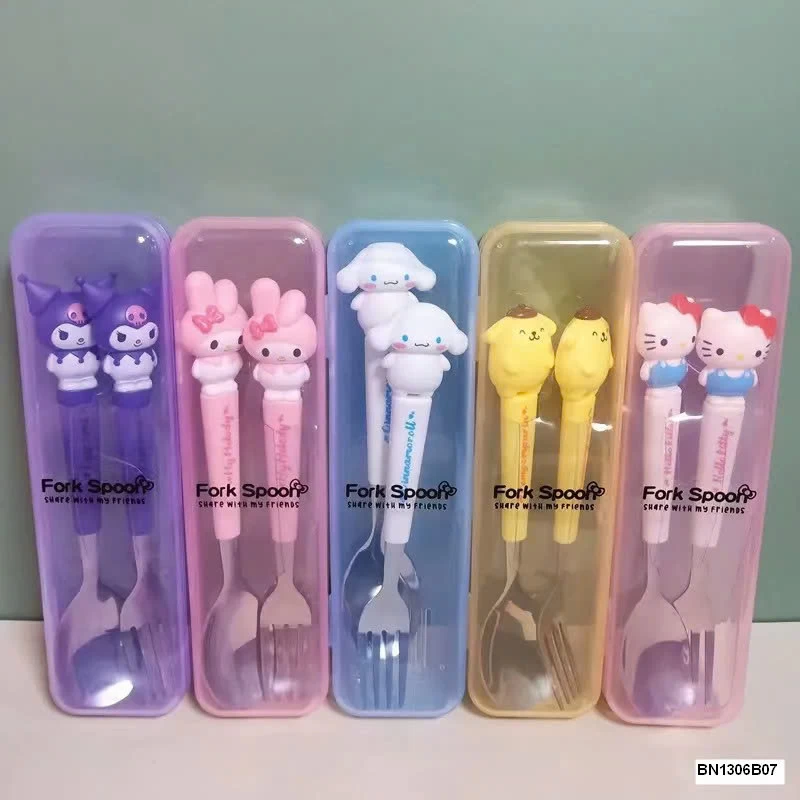 SET ĐŨA THÌA DỄ THƯƠNG KÈM HỘP