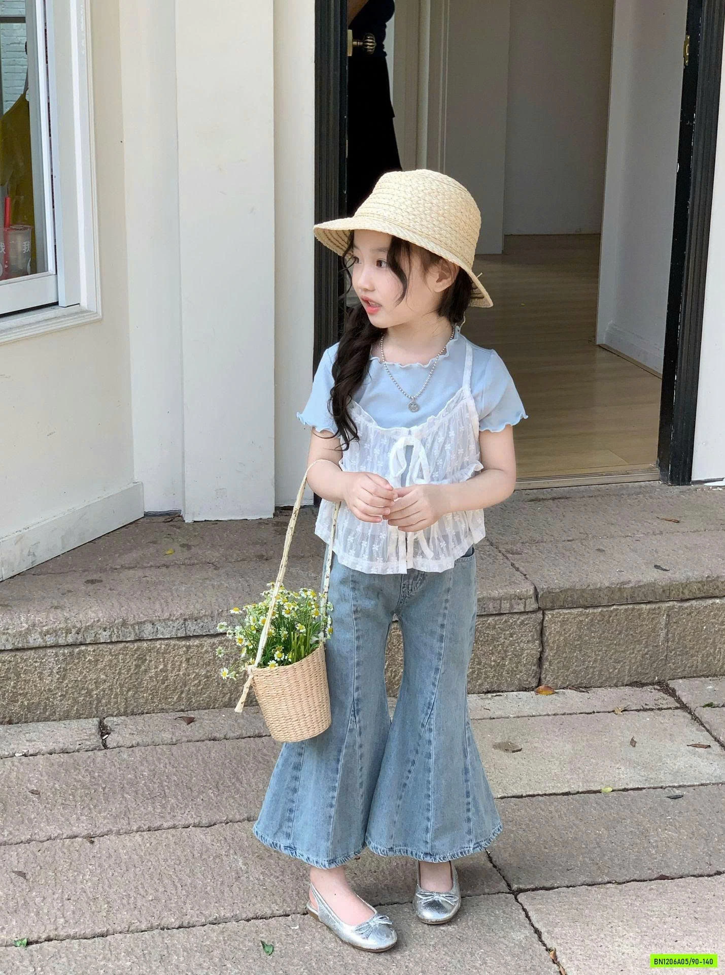 ÁO THUN PHỐI REN MIX JEANS LOE