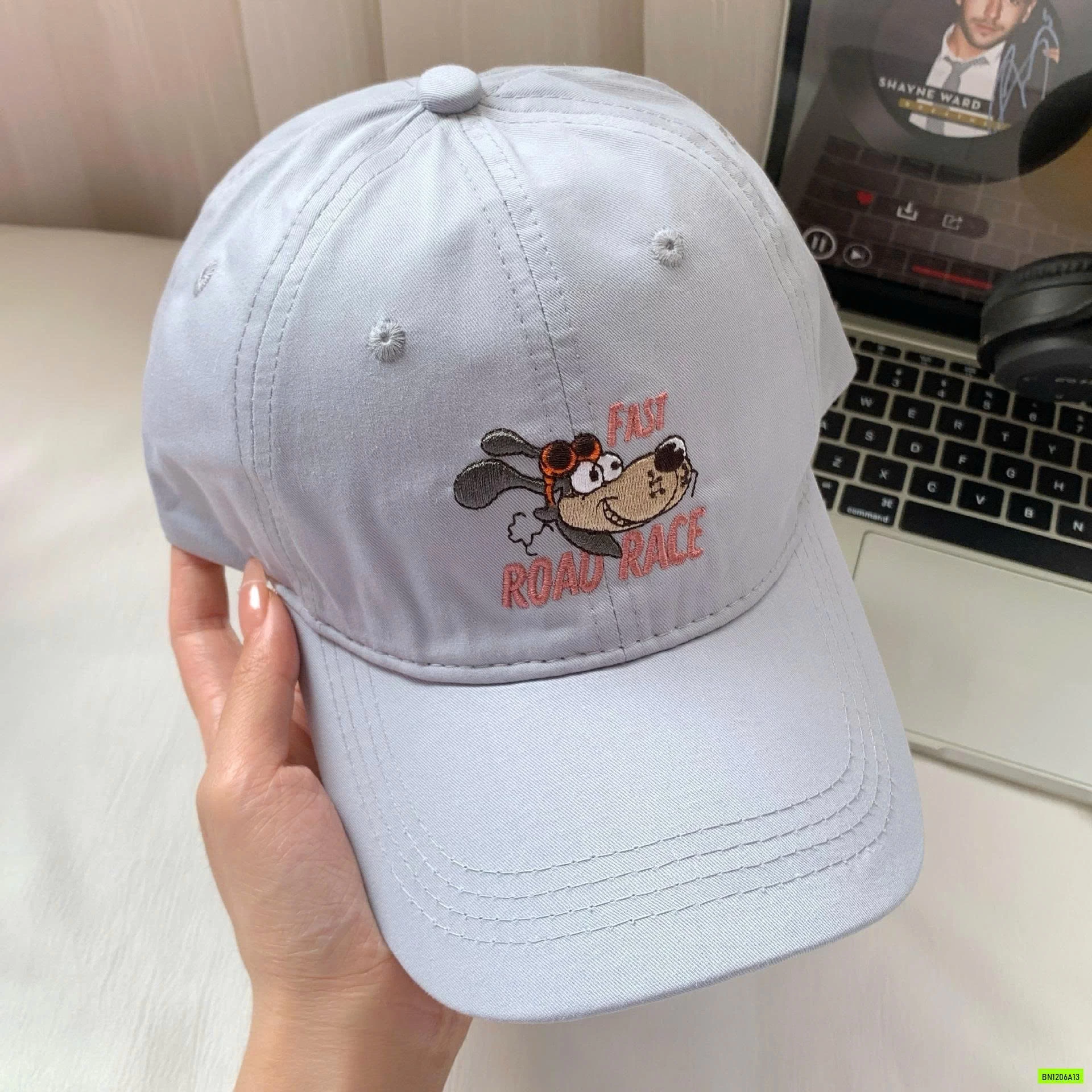 MŨ KẾT THÊU SNOOPY NỮ