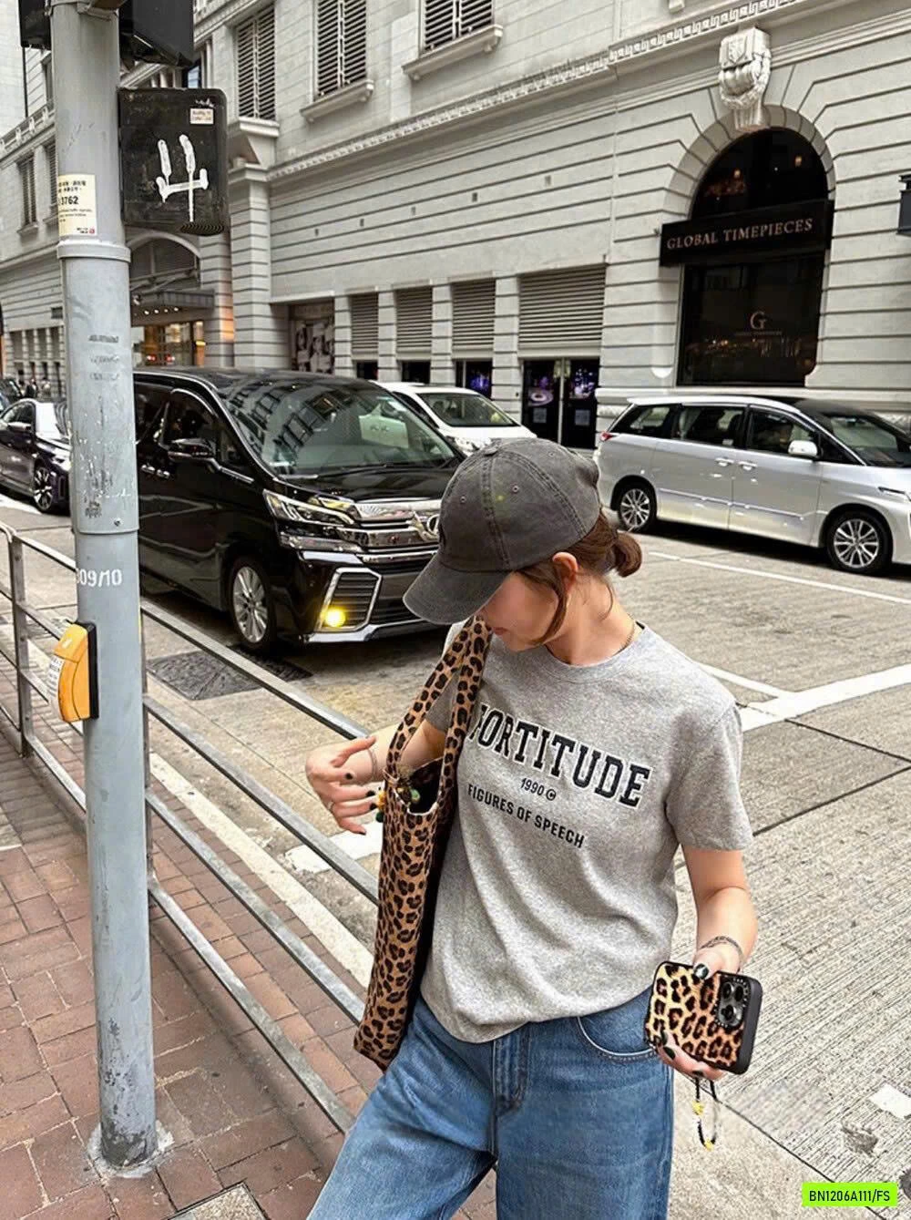 ÁO THUN CỔ TRÒN CHỮ WG.WE