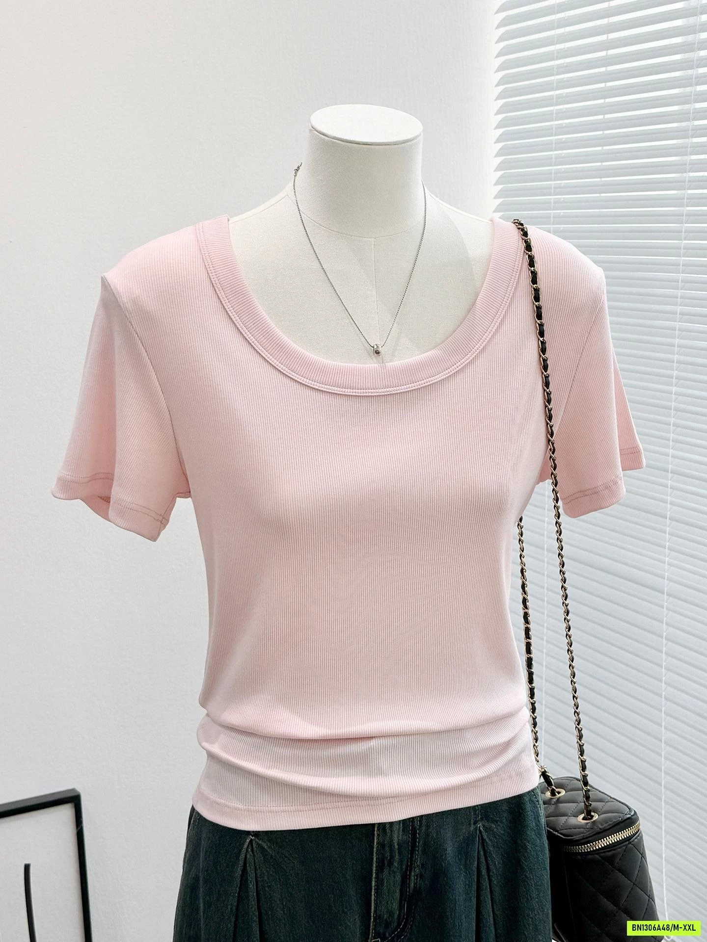 ÁO THUN BOZIP CỔ VUÔNG