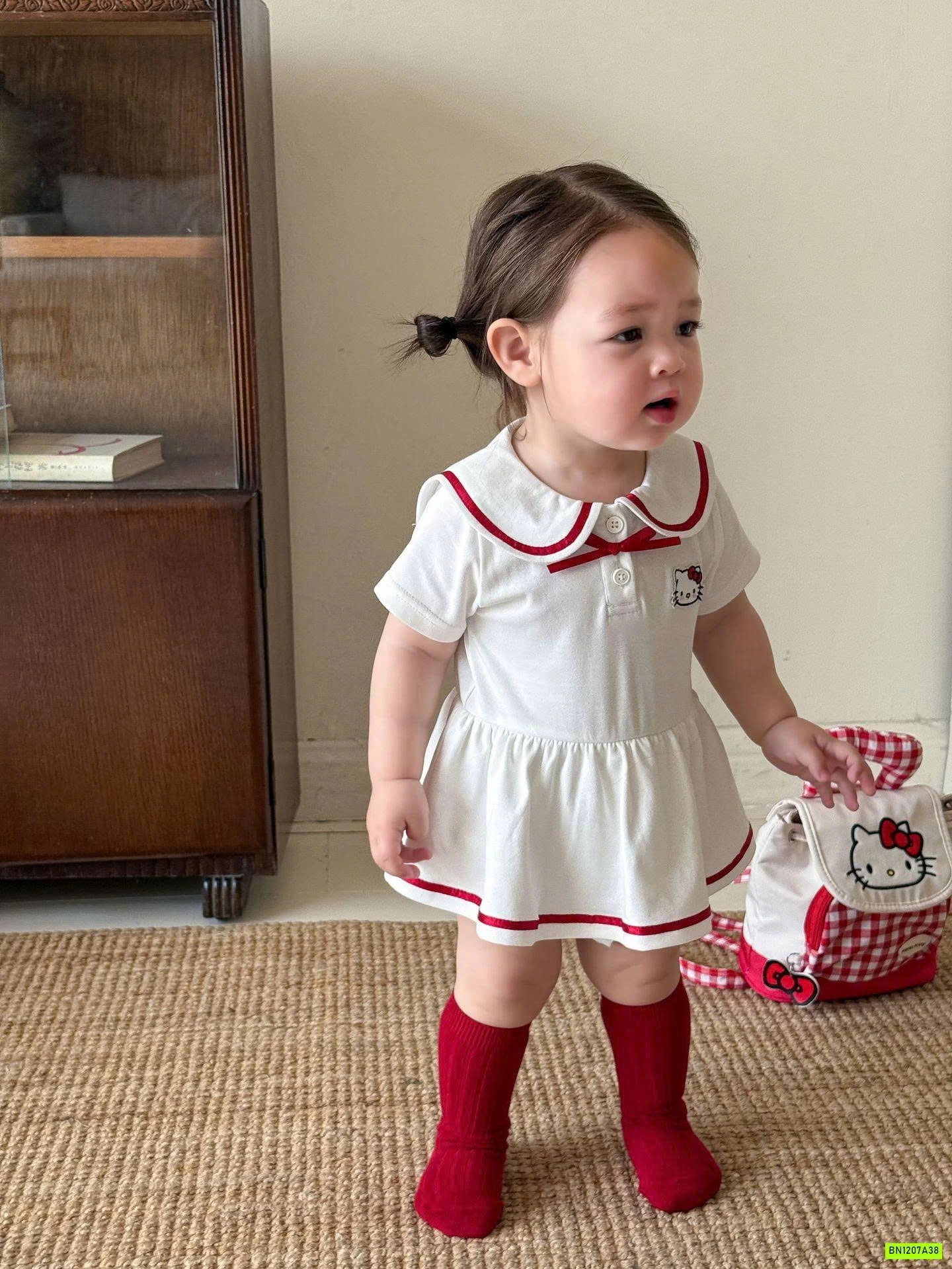 BODY VÁY VIỀN ĐỎ KITTY