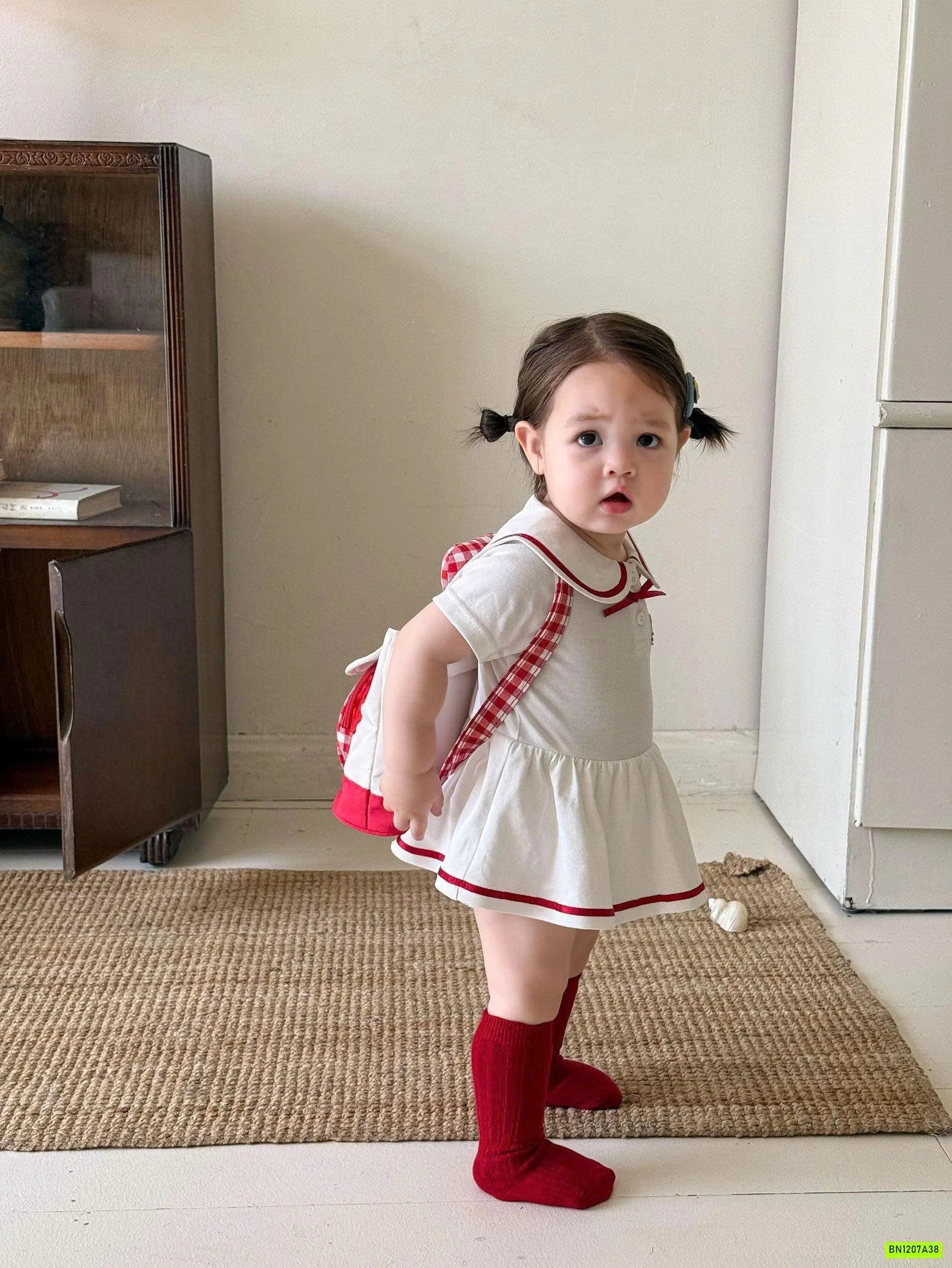 BODY VÁY VIỀN ĐỎ KITTY