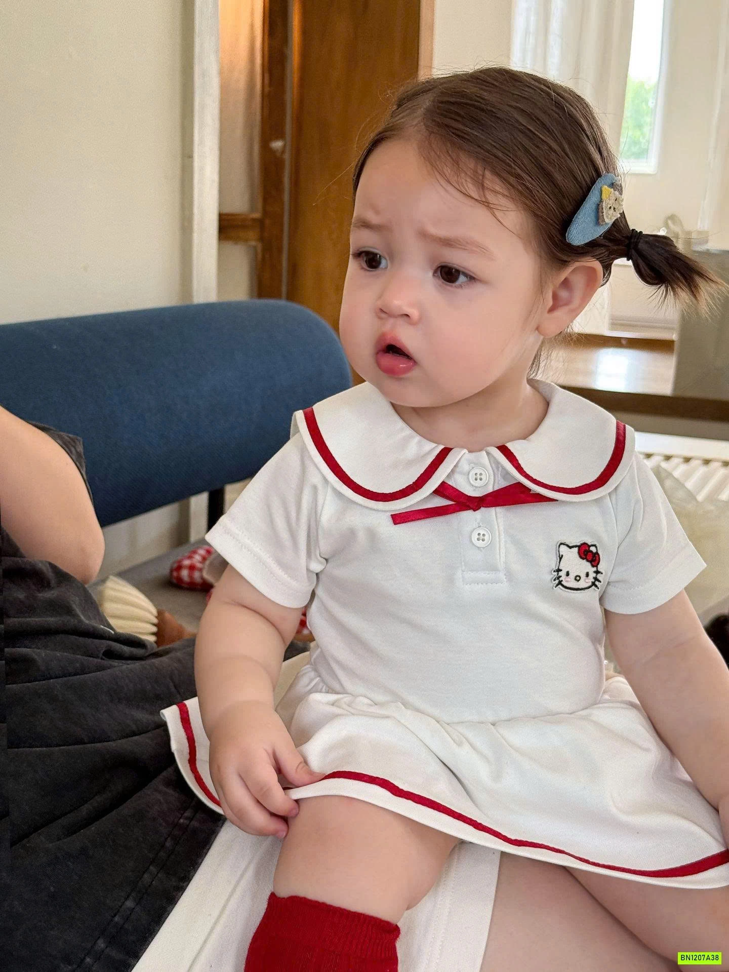 BODY VÁY VIỀN ĐỎ KITTY