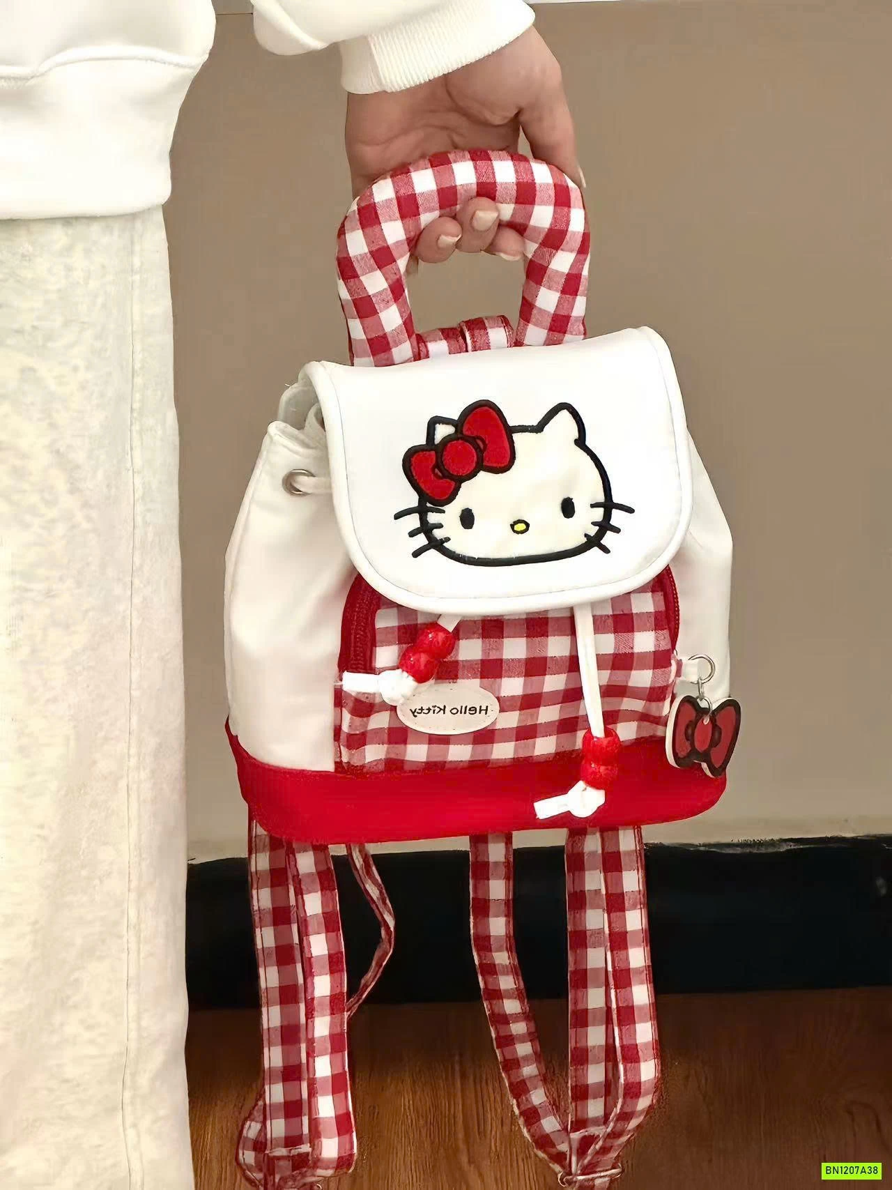 BODY VÁY VIỀN ĐỎ KITTY