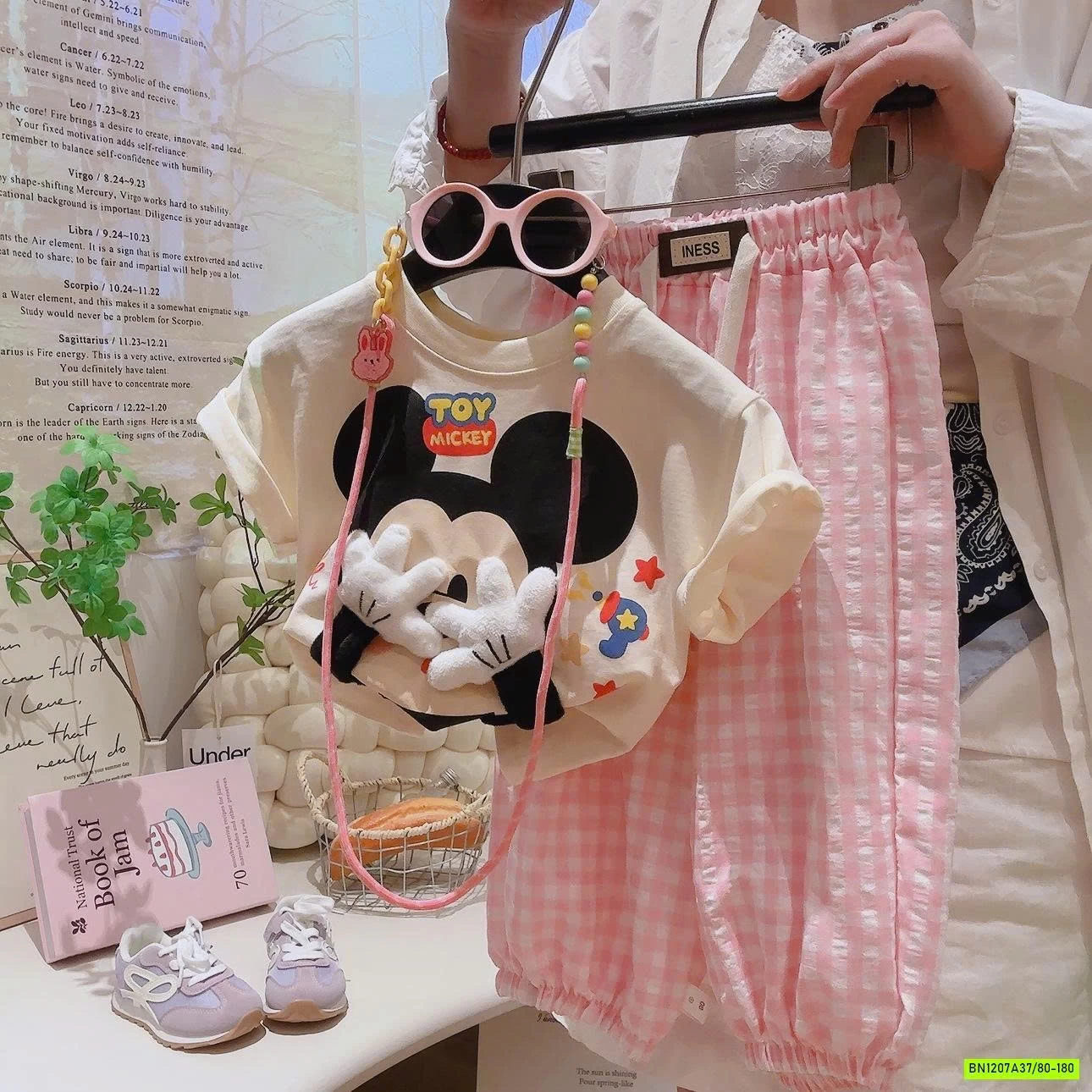 SÉT ÁO MICKEY 3D QUẦN KẺ HỒNG