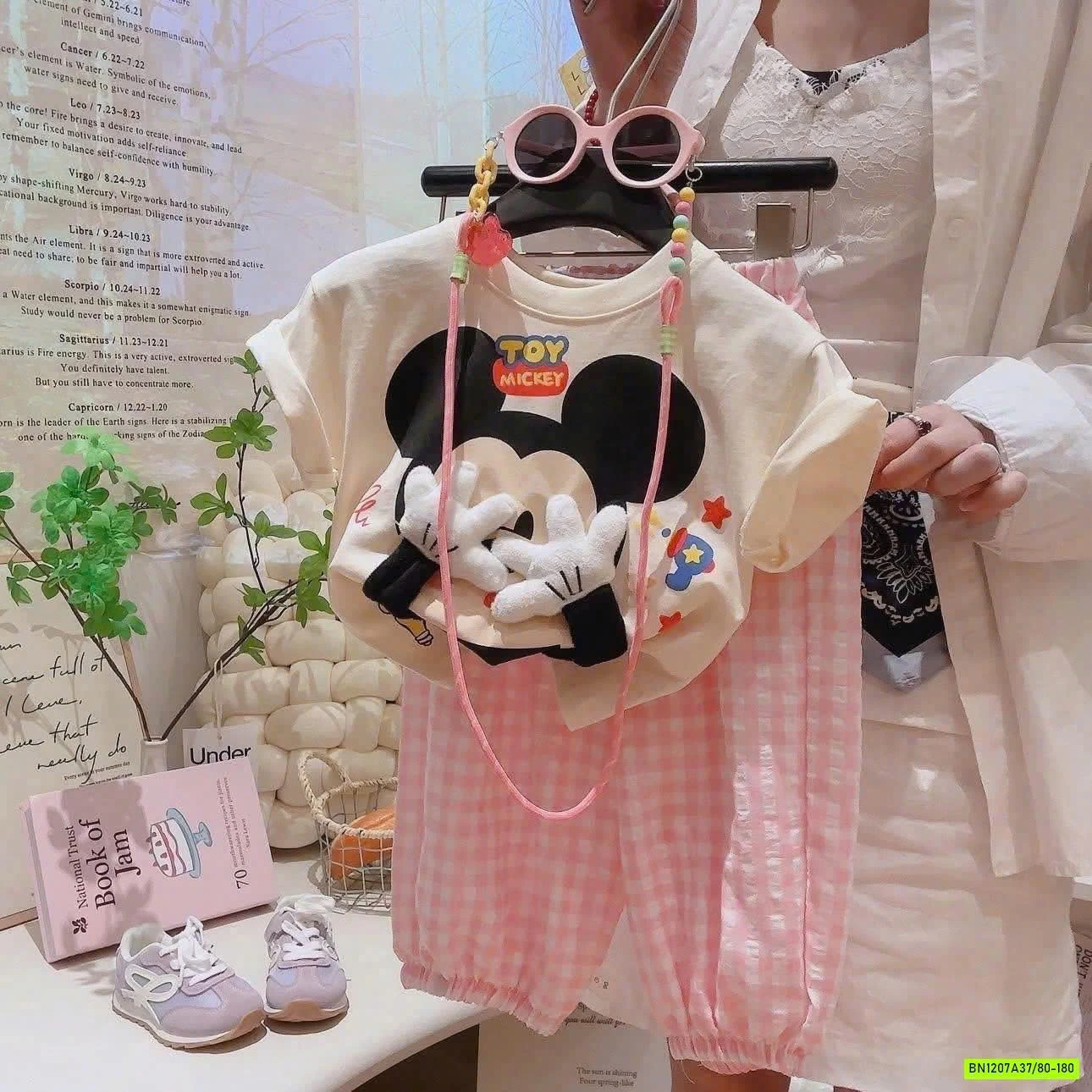 SÉT ÁO MICKEY 3D QUẦN KẺ HỒNG