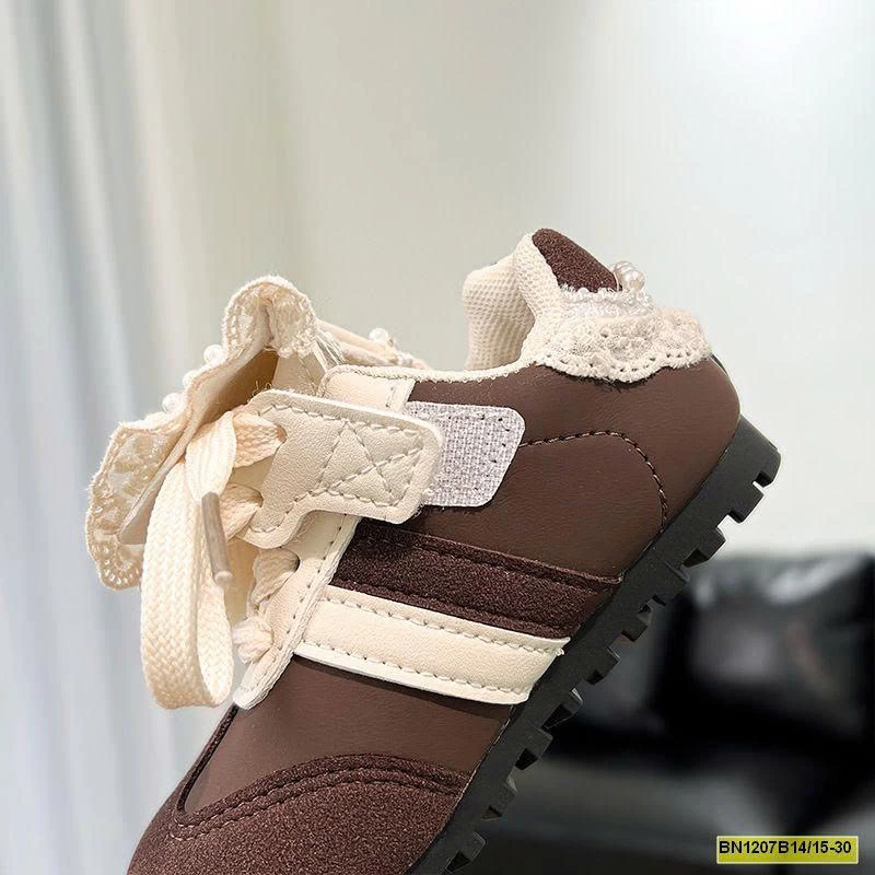 GIÀY THỂ THAO LƯỠI LẬT