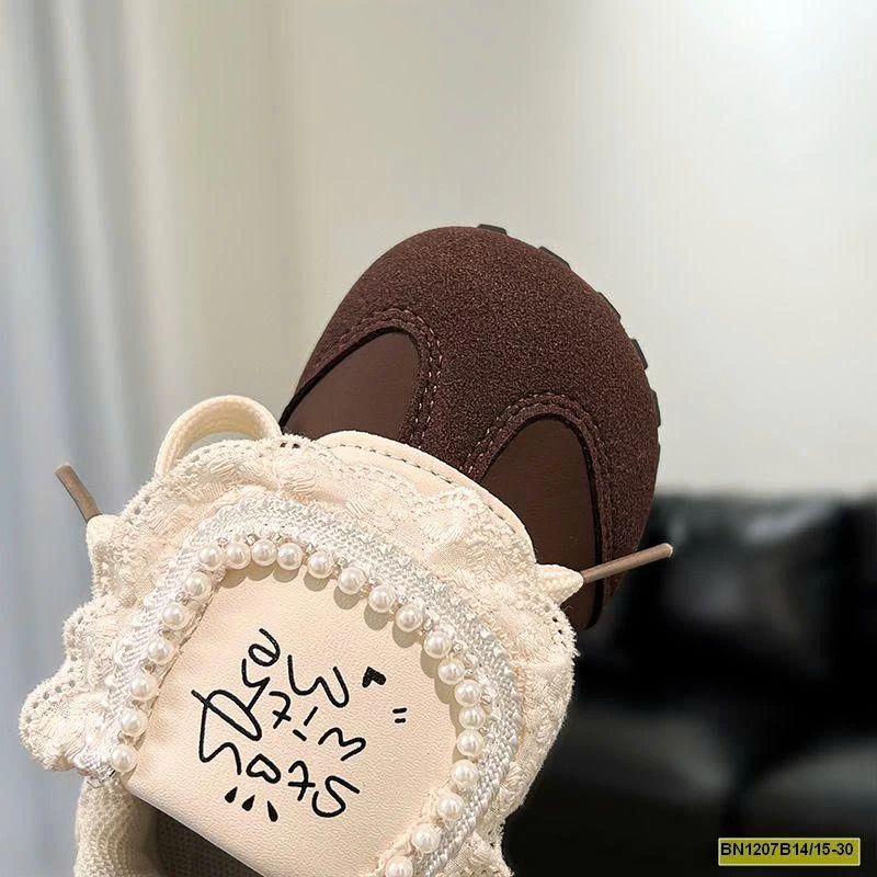 GIÀY THỂ THAO LƯỠI LẬT