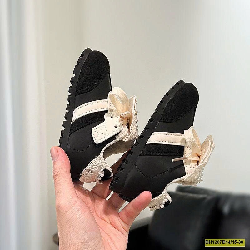 GIÀY THỂ THAO LƯỠI LẬT