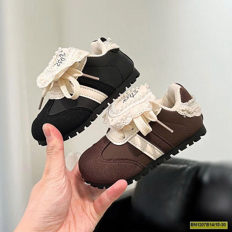 GIÀY THỂ THAO LƯỠI LẬT