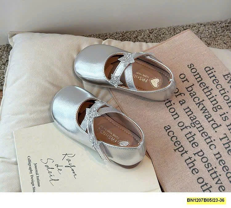 GIÀY BÚP BÊ NGÔI SAO BÉ GÁI