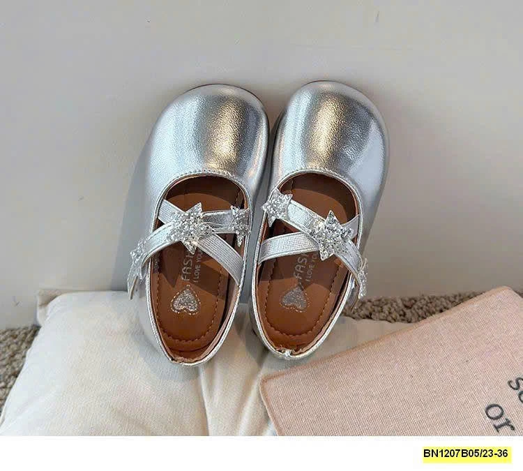 GIÀY BÚP BÊ NGÔI SAO BÉ GÁI