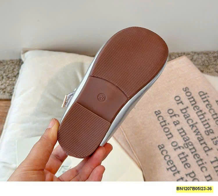 GIÀY BÚP BÊ NGÔI SAO BÉ GÁI