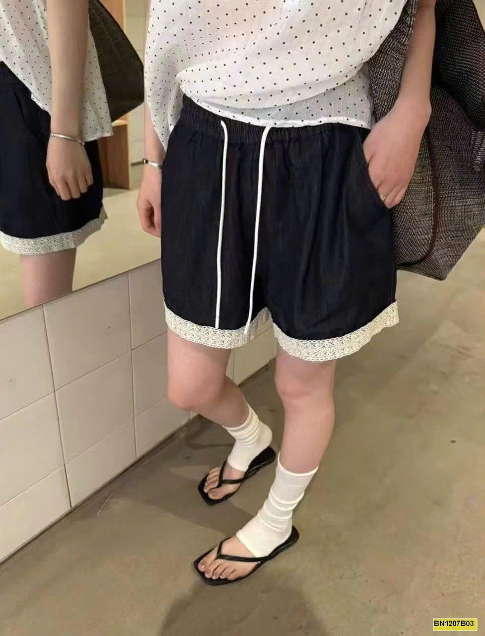 QUẦN SHORT PHỐI VIỀN REN CHO NỮ