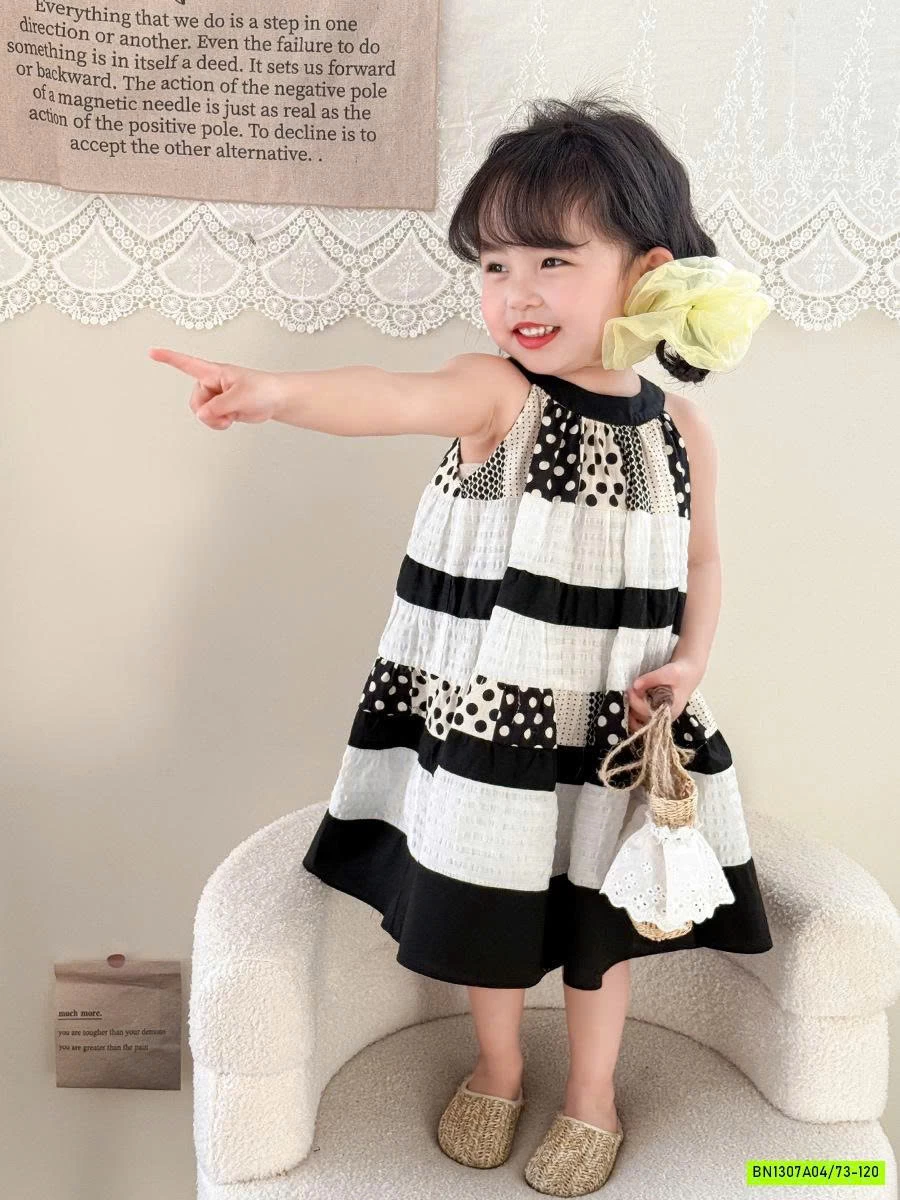 ĐẦM MAXI CỔ YẾM KẺ NGANG