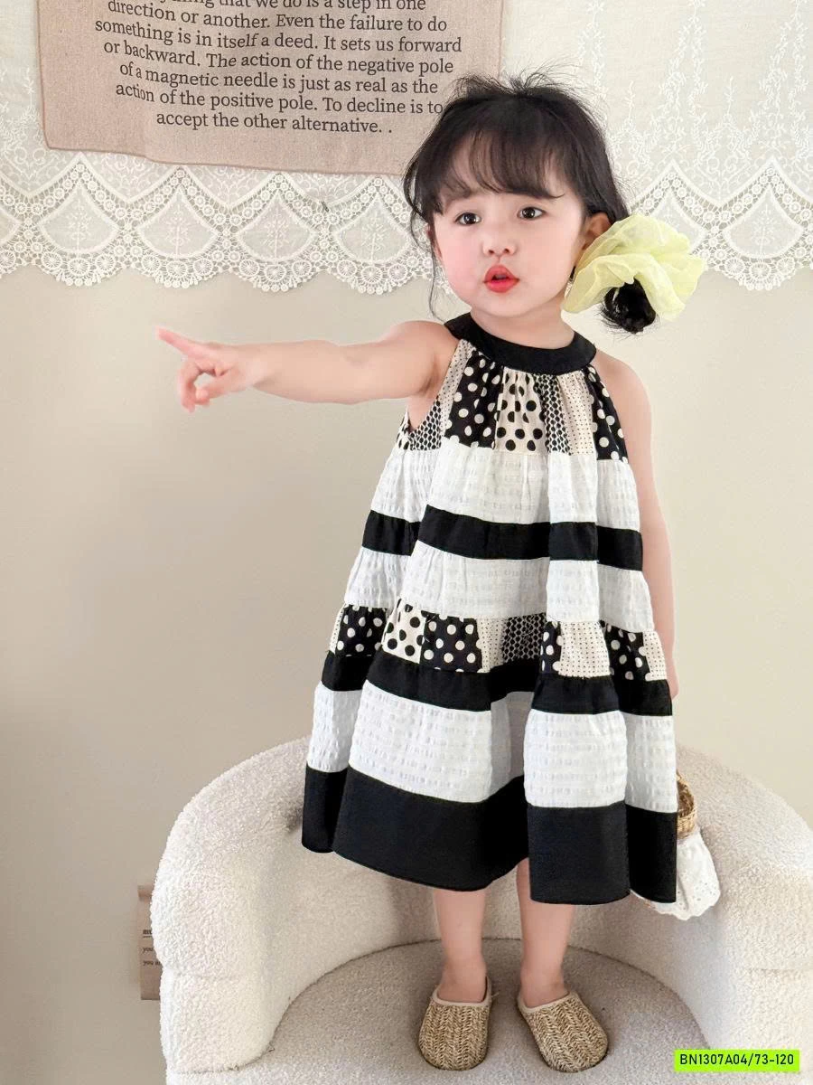 ĐẦM MAXI CỔ YẾM KẺ NGANG