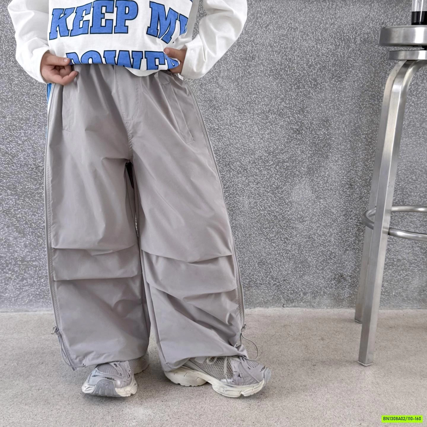 QUẦN GIÓ SUÔNG SỌC BÊN