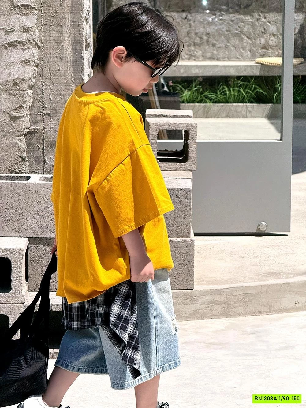 ÁO THUN VÀNG IN MI.C.KE.Y