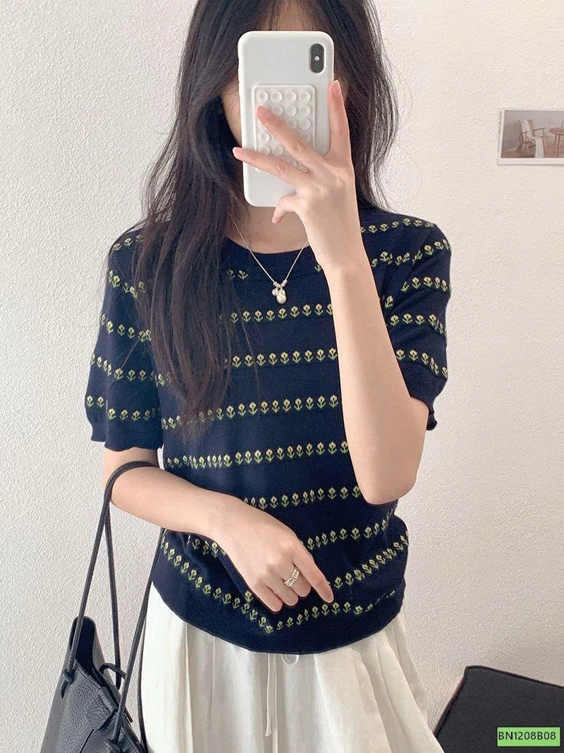 ÁO LEN HOA KẺ NGANG