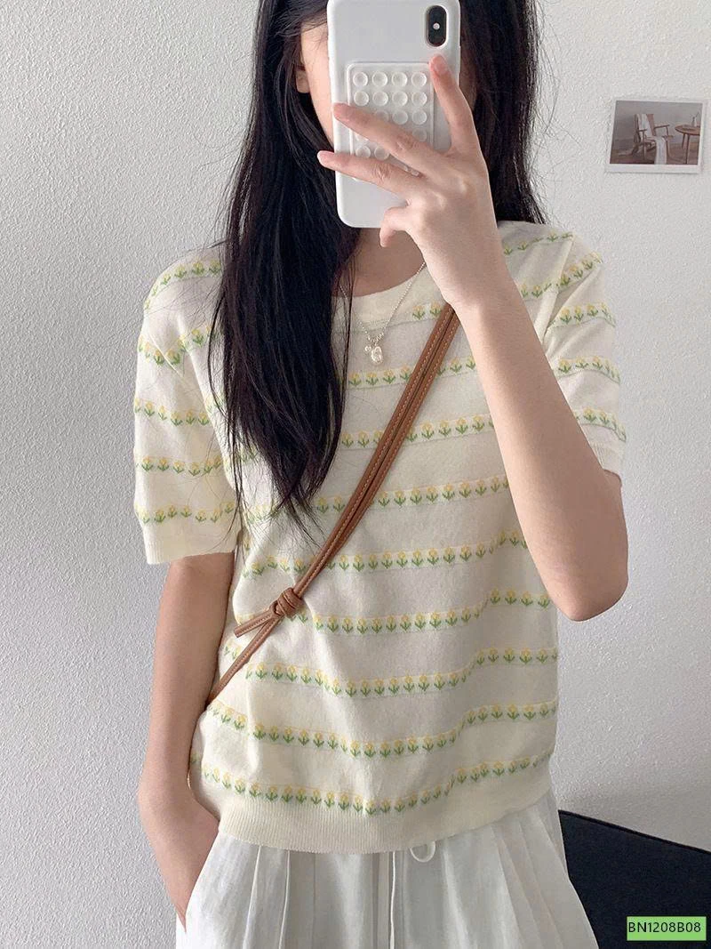 ÁO LEN HOA KẺ NGANG