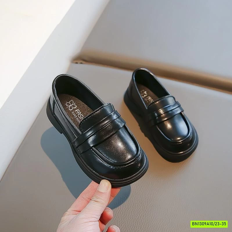 MOCA TRƠN NỮ SINH