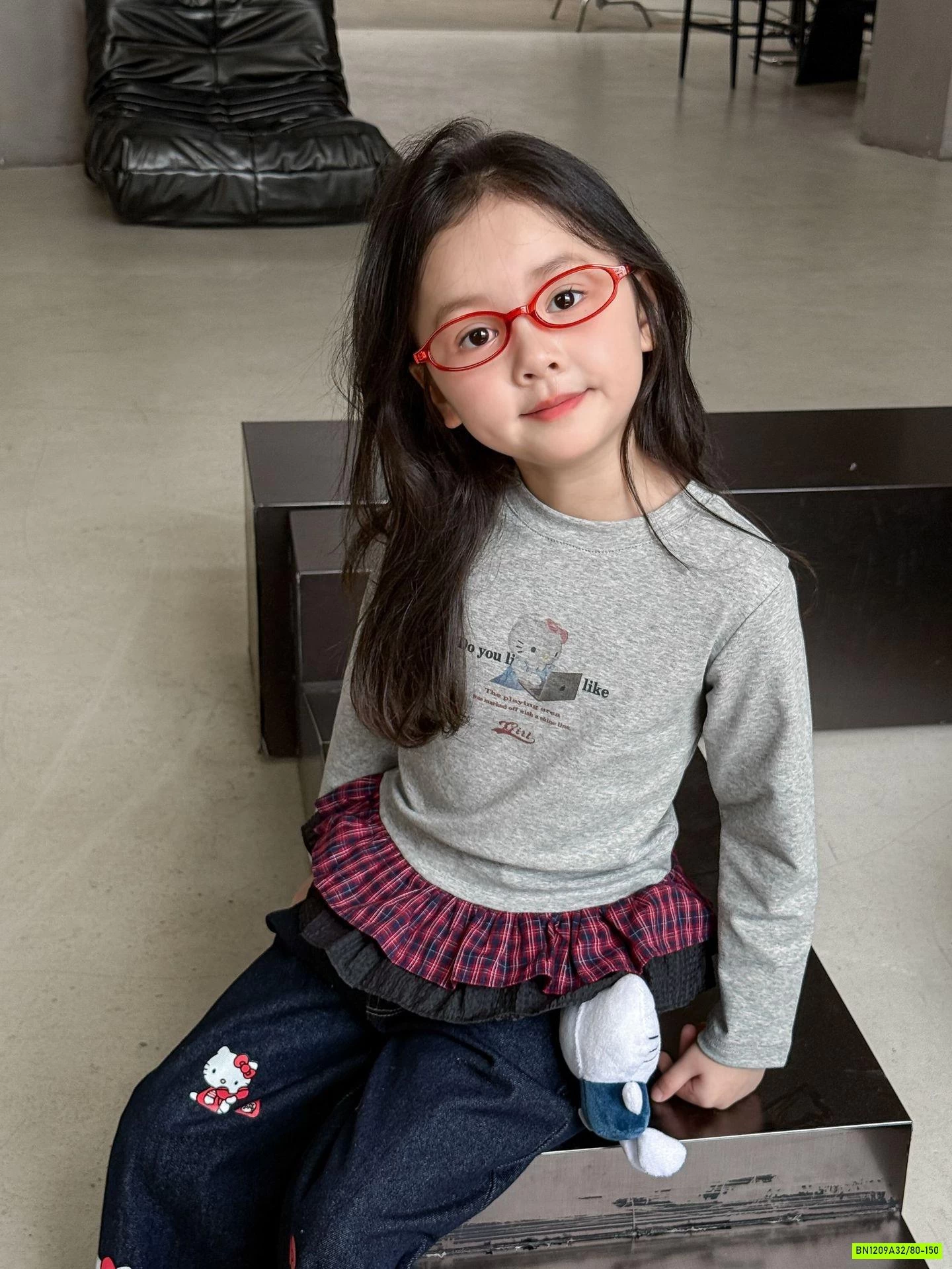 JEANS SUÔNG KÈM GẤU BÔNG KITTY