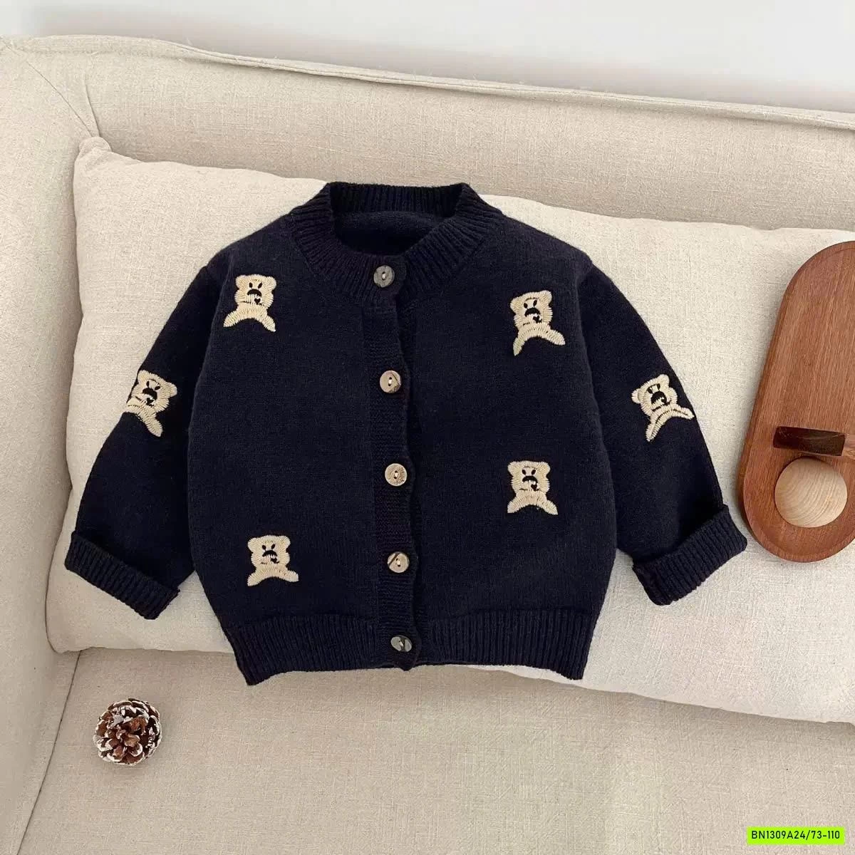 CARDIGAN THÊU GẤU