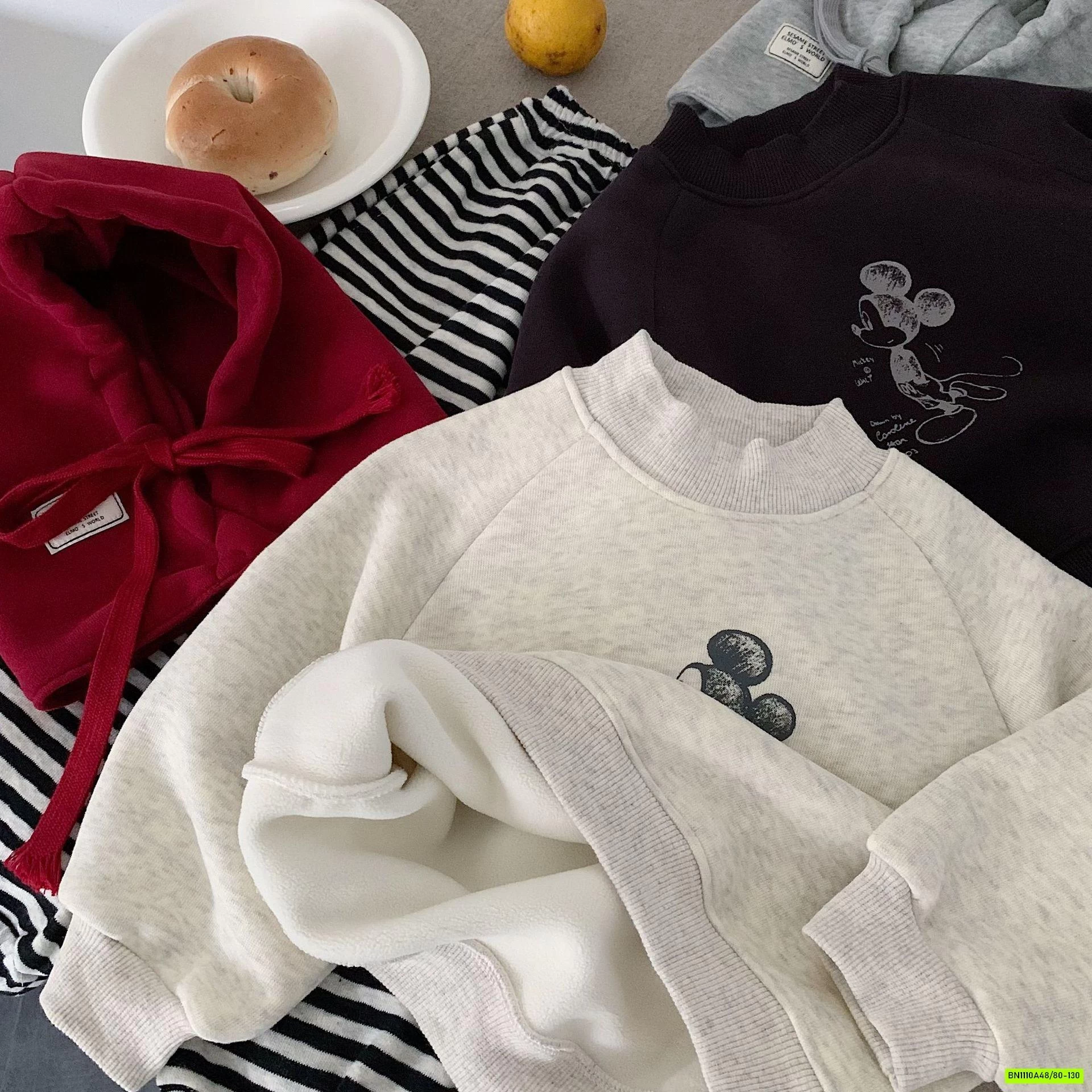 ÁO NỈ MICKEY LÓT NHUNG CỔ 3P