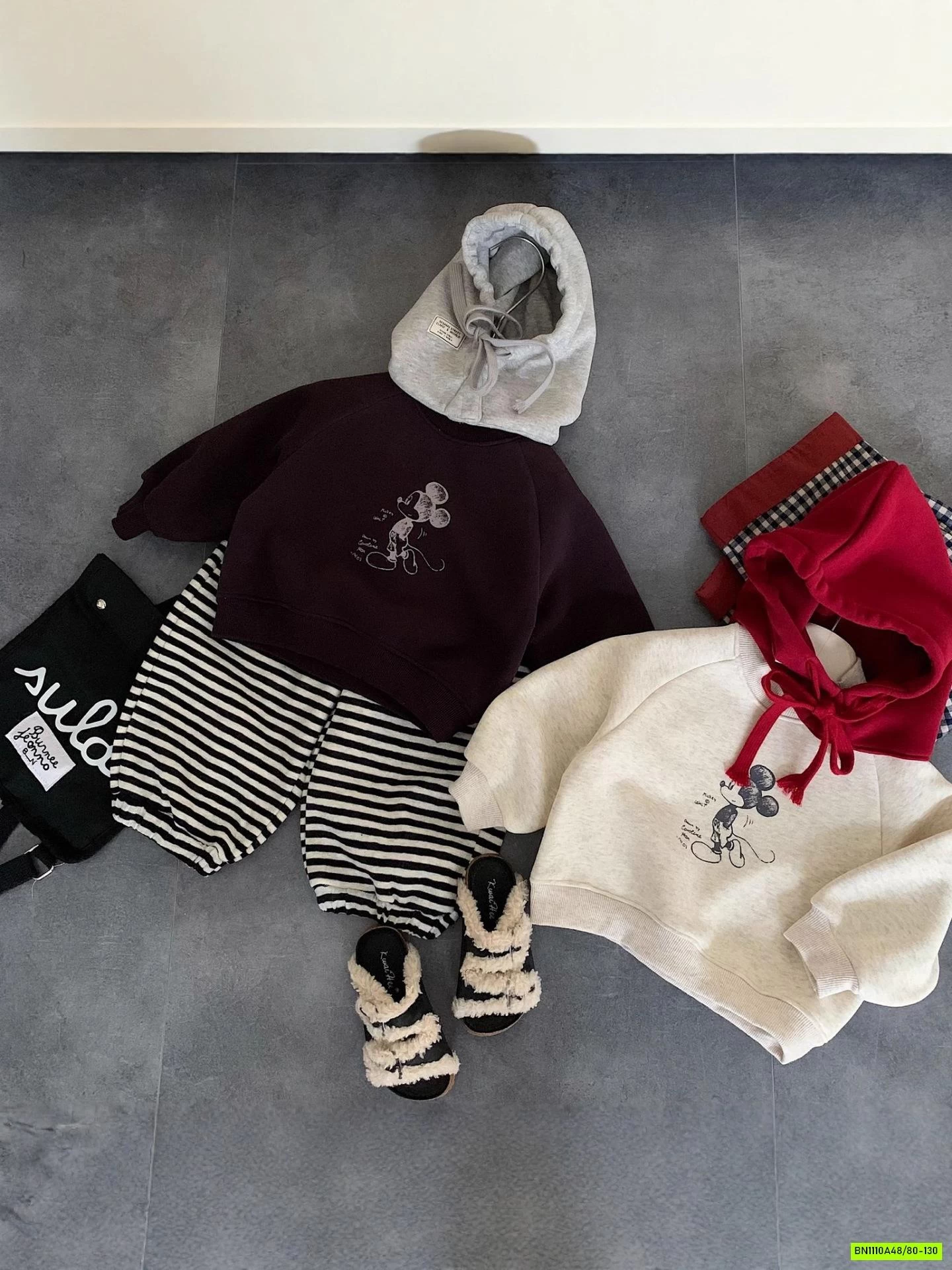 ÁO NỈ MICKEY LÓT NHUNG CỔ 3P