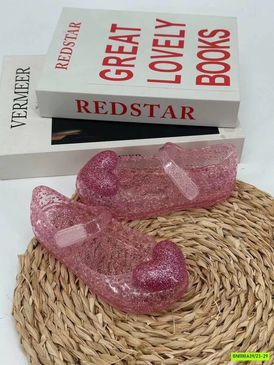 GIÀY NHỰA THƠM TRÁI TIM HỒNG