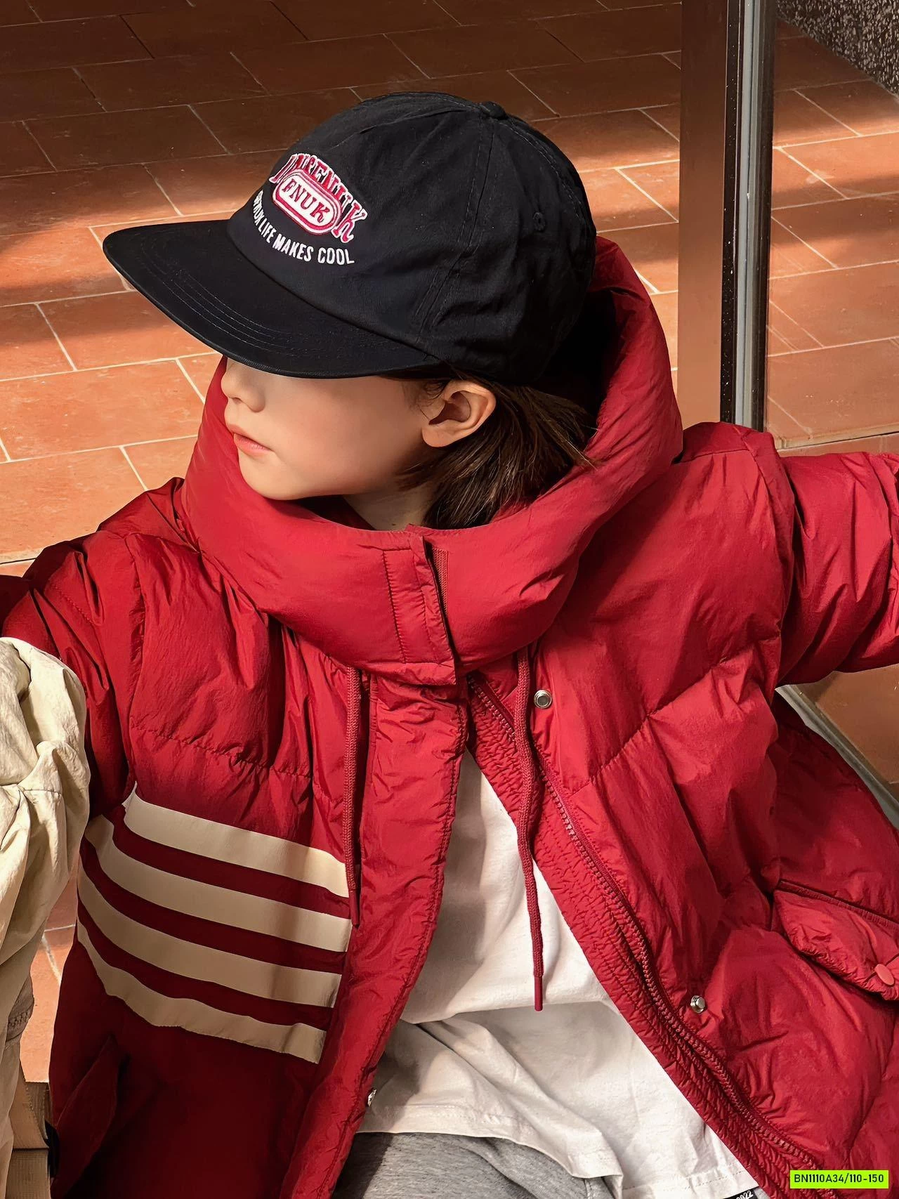 KHOÁC PHAO DÁNG DÀI KẺ TAY