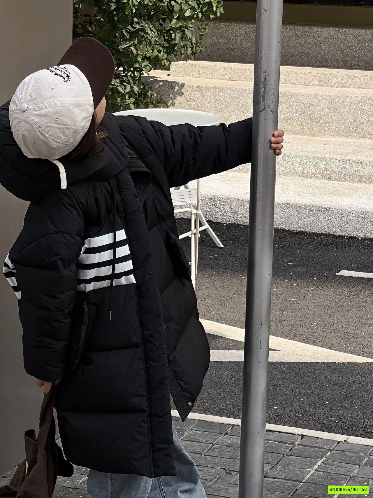 KHOÁC PHAO DÁNG DÀI KẺ TAY