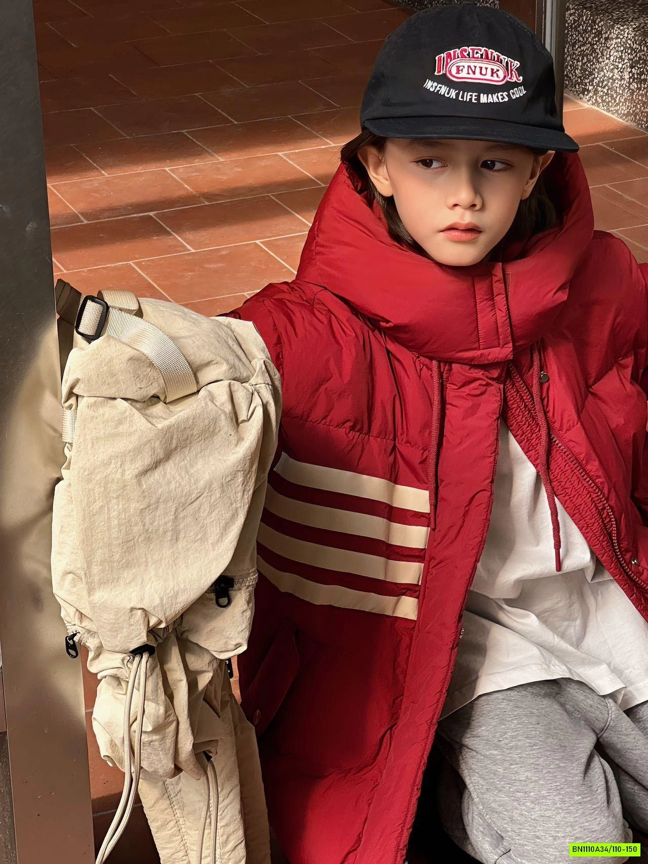 KHOÁC PHAO DÁNG DÀI KẺ TAY