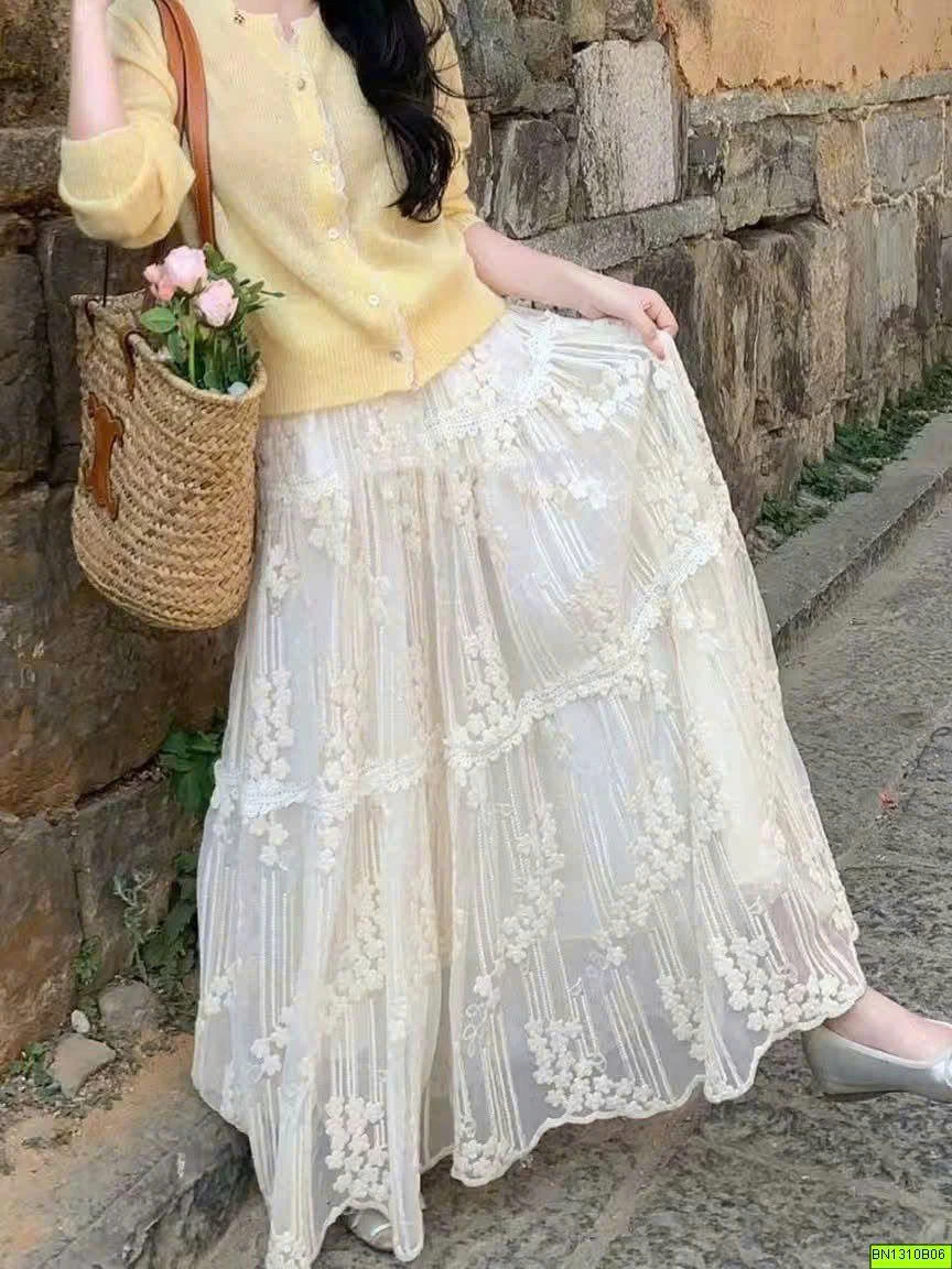 CHÂN VÁY REN THÊU