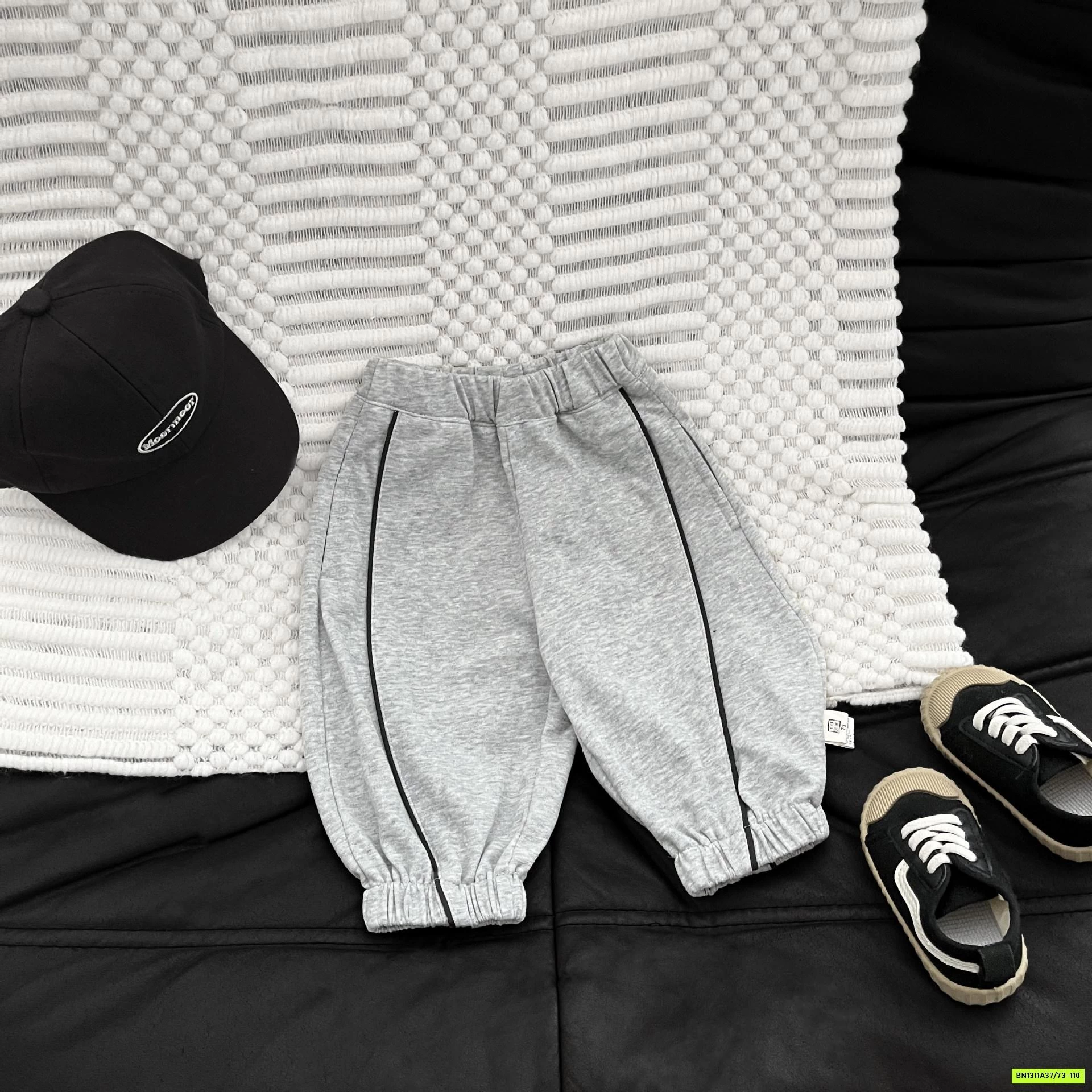 JOGGER COTTON SỌC GÂN TRƯỚC