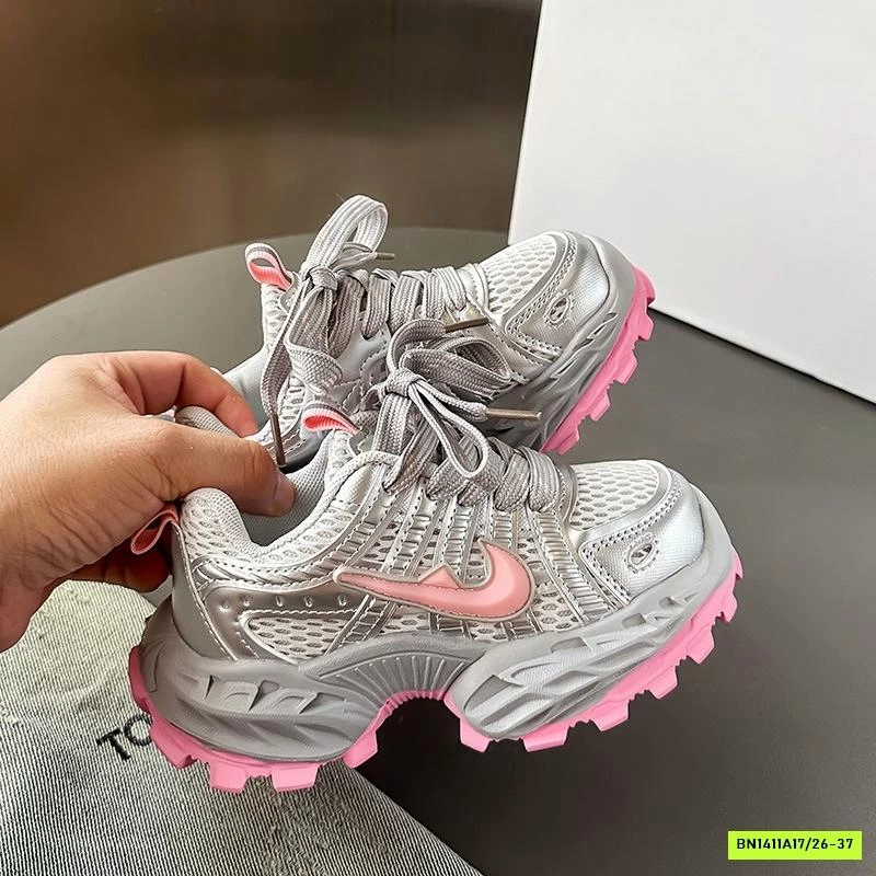 SNEAKER ĐẾ ĐINH PHỐI MÀU