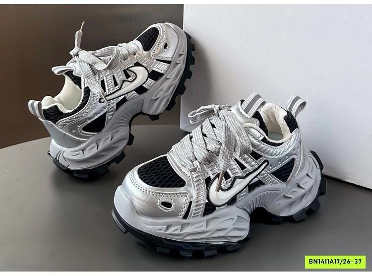 SNEAKER ĐẾ ĐINH PHỐI MÀU