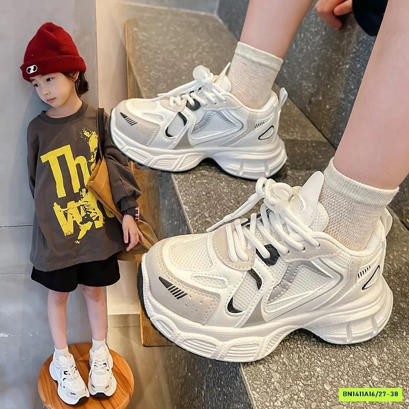 SNEAKER TRẮNG QUỐC DÂN