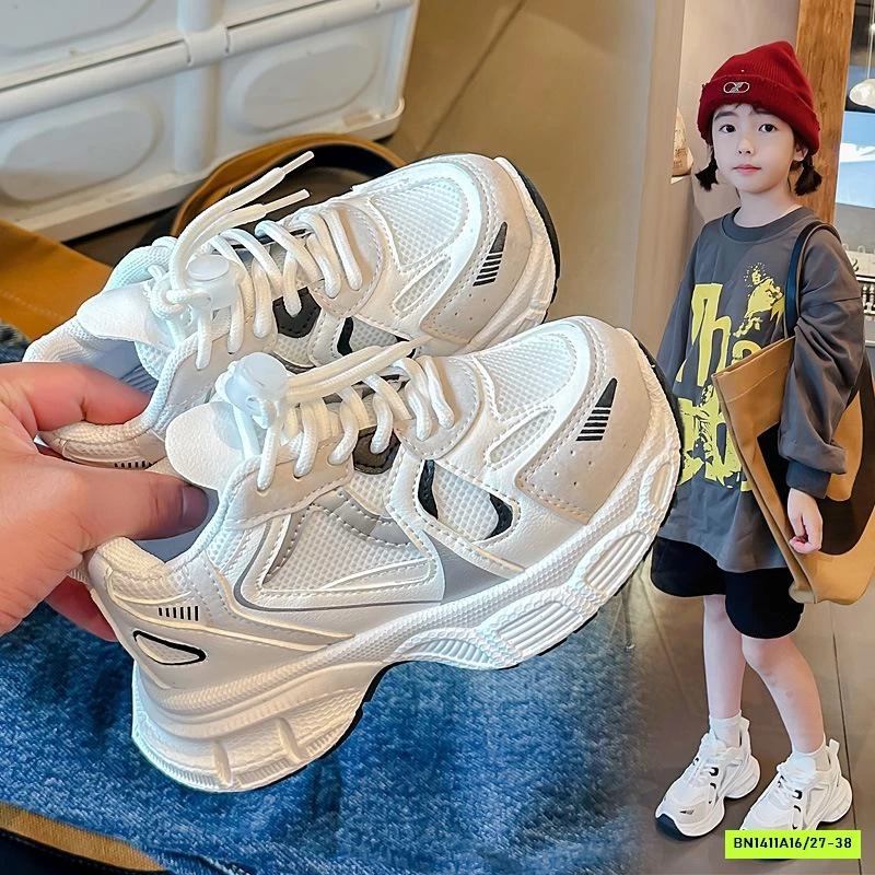 SNEAKER TRẮNG QUỐC DÂN