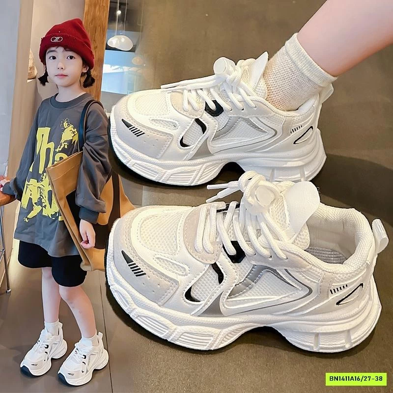 SNEAKER TRẮNG QUỐC DÂN